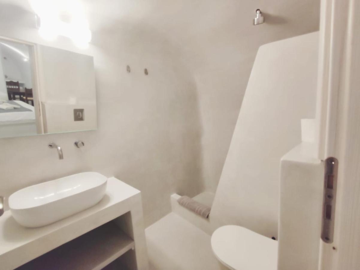 Livin Santorini - Center Rooms Santorini Island Dış mekan fotoğraf